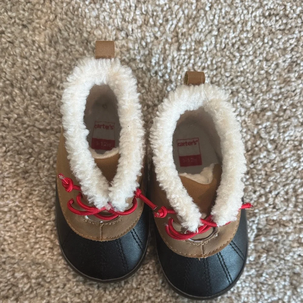 Carter's Tan & Black Faux-Fur Lined Kids Snow Boots with Red Laces